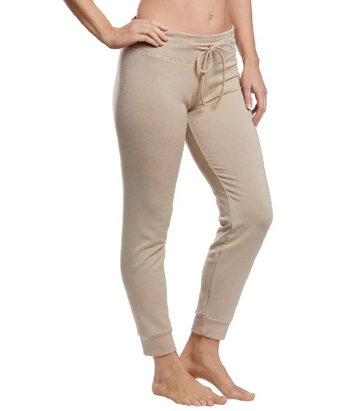 beyond-yoga-cozy-fleece-lounge-around-midi-joggers-8176449-tiki-tan