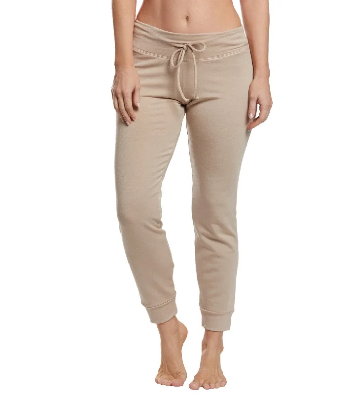 beyond-yoga-cozy-fleece-lounge-around-midi-joggers-8176449-tiki-tan