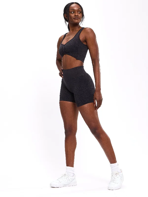 form-seamless-short-5-charcoal