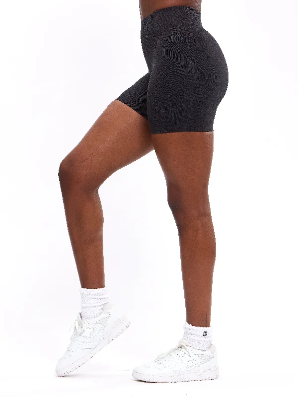 form-seamless-short-5-charcoal