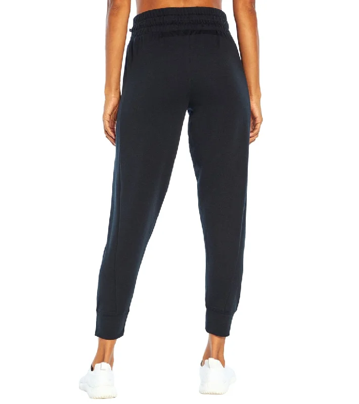 marika-lois-joggers-8203277-black