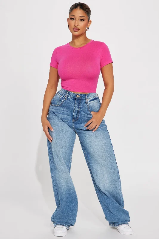 anna-crew-neck-crop-top-fuchsia