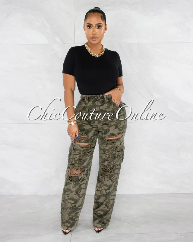 barltey-camo-cargo-mom-distressed-jeans