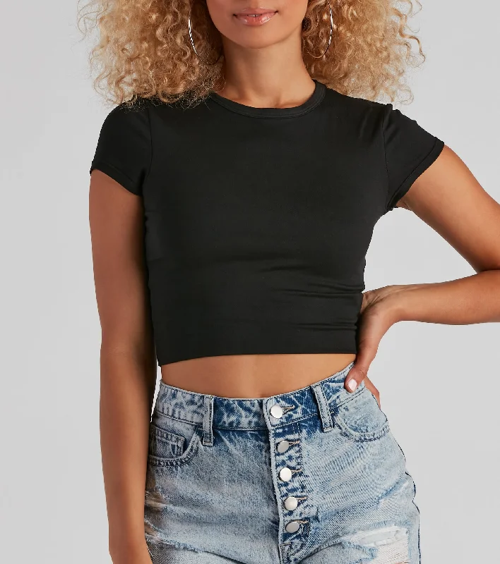 casual-must-have-crew-neck-crop-top-060020954001