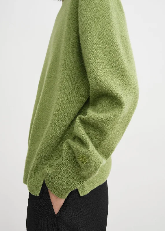 crew-neck-cashmere-knit-laurel