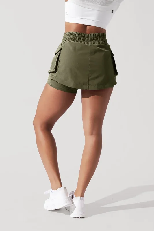 hiking-superskort-dark-olive