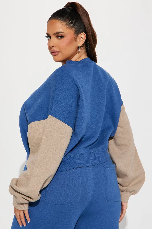 keep-it-cozy-sweatshirt-blue-combo