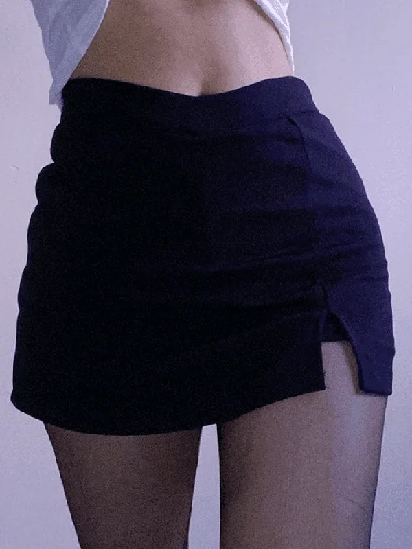 lined-detail-split-mini-skirt