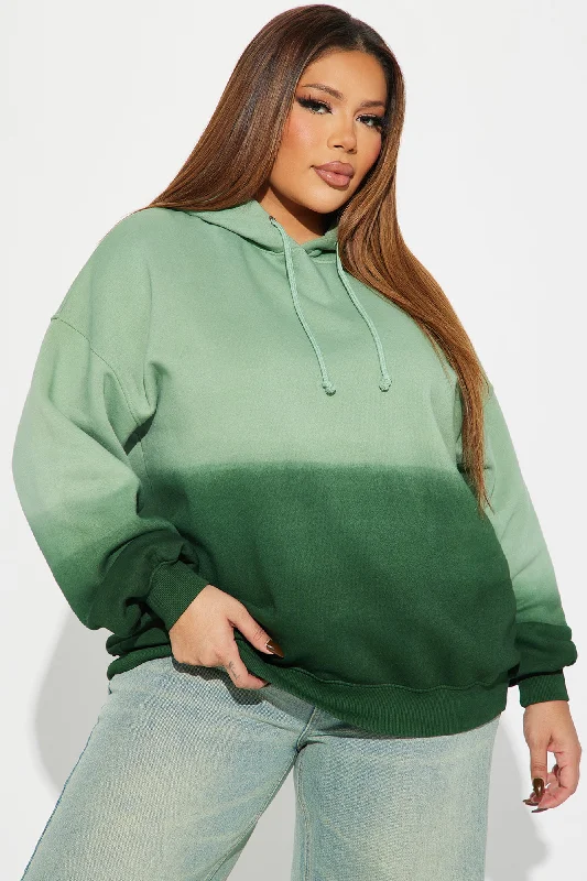 off-duty-ombre-fleece-sweatshirt-green