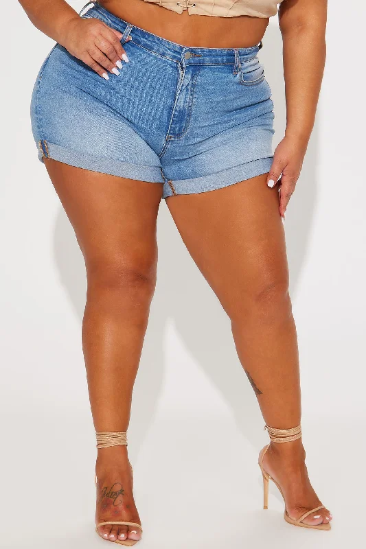 perfect-stretch-90s-roll-cuff-denim-shorts-medium-wash