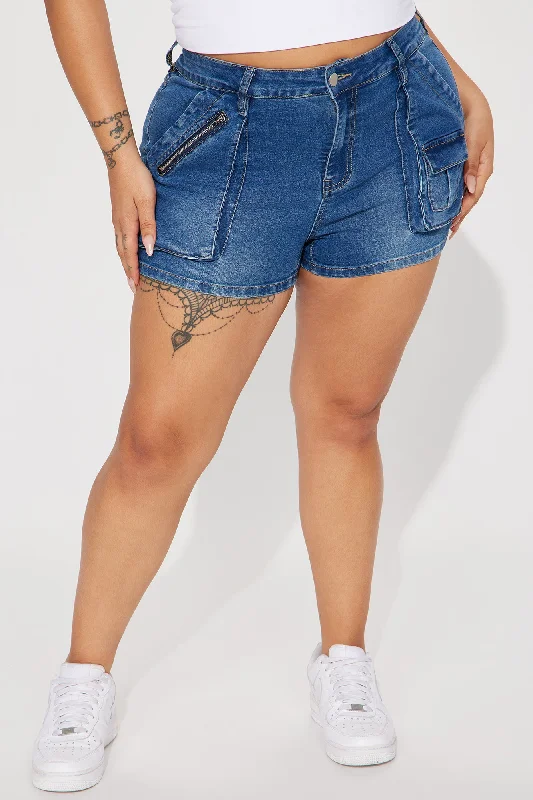 same-girl-zip-cargo-stretch-denim-shorts-dark-wash