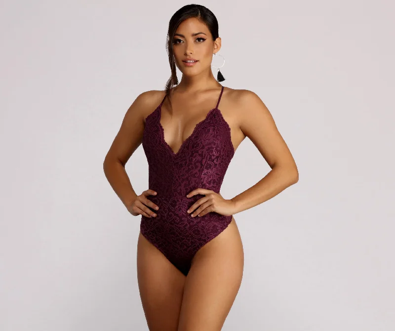 scalloped-lace-stunna-bodysuit-060012661001