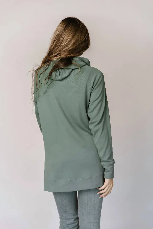 sideslit-hoodie-in-chive