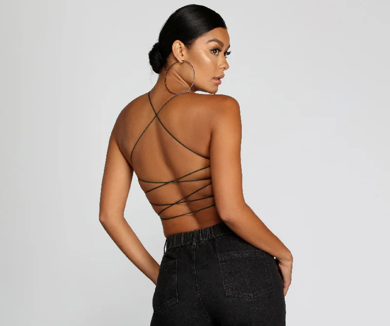 strapped-in-style-crop-top-060011527001