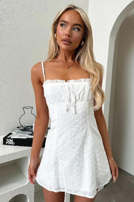 takiyah-dress-white-1