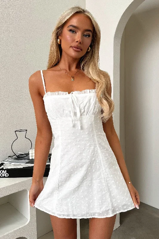 takiyah-dress-white-1