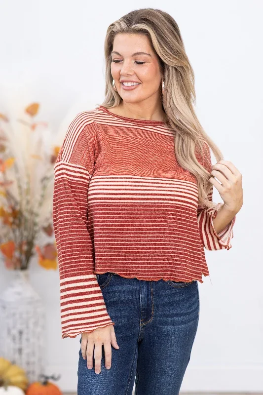 wine-lettuce-hem-stripe-top