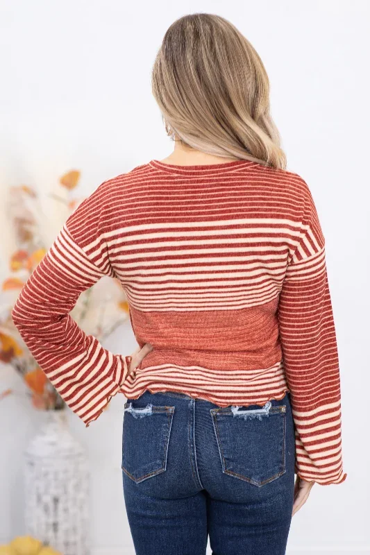 wine-lettuce-hem-stripe-top